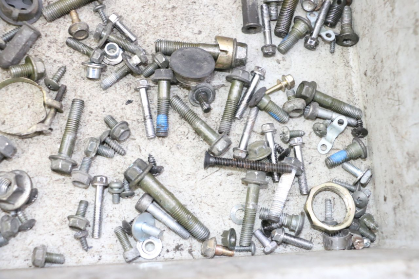 photo de SCHRAUBEN PEUGEOT TWEET PRO CARGO 50 (2018 - 2020)