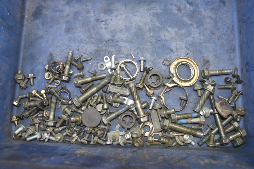 photo de SCHRAUBEN PEUGEOT TWEET PRO EFI 4T 50 (2021 - 2022)