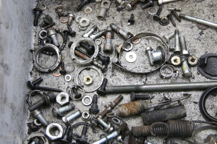 photo de SCHRAUBEN PIAGGIO VESPA GRANTURISMO 125 (2003 - 2007)