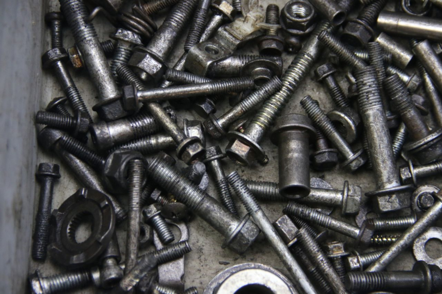 photo de SCHRAUBEN HONDA VFR FI RC46 800 (1998 - 2001) - Zoom auf Gebrauchszustand