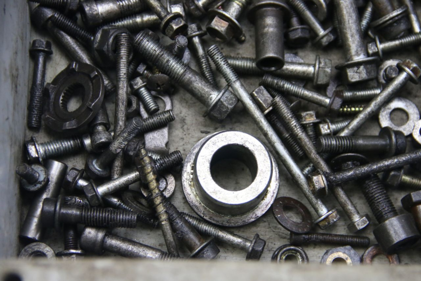 photo de SCHRAUBEN HONDA VFR FI RC46 800 (1998 - 2001) - Alternative Perspektive