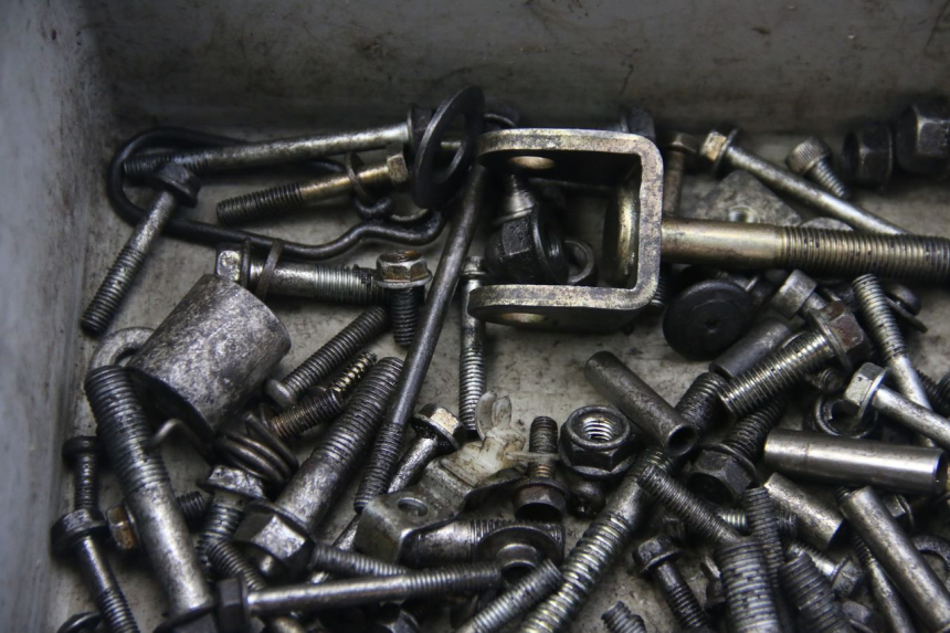 photo de SCHRAUBEN HONDA VFR FI RC46 800 (1998 - 2001) - Kennzeichnungen und Originalreferenzen