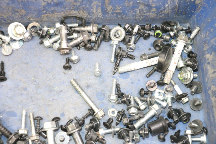 photo de SCHRAUBEN YAMAHA XMAX X-MAX 125 (2021 - 2025)