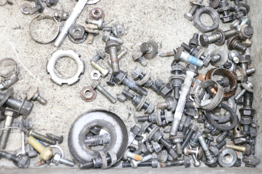 photo de SCHRAUBENBEUTEL YAMAHA XMAX X-MAX 125 (2006 - 2009) - Alternative Perspektive