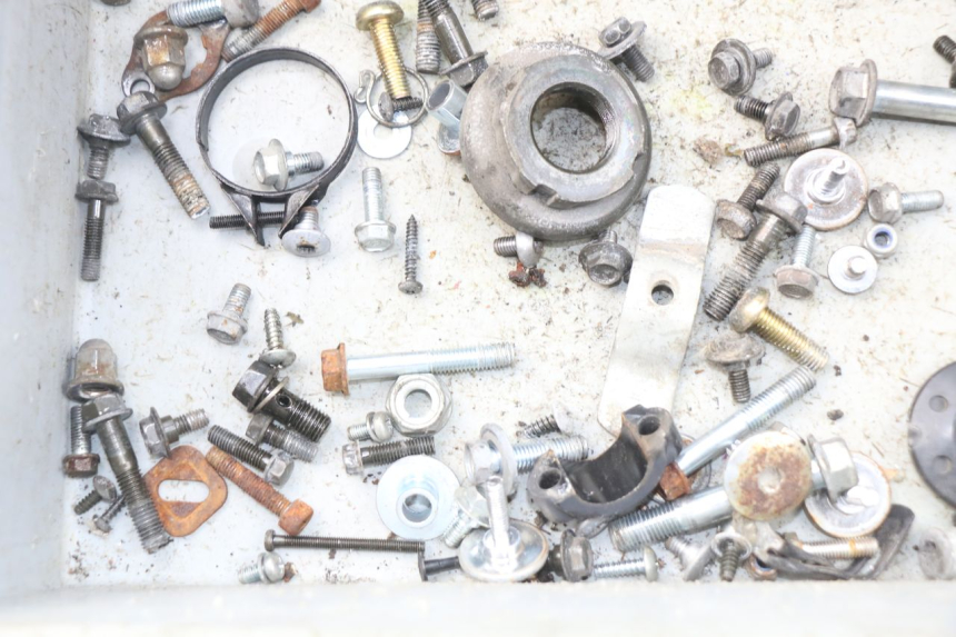 photo de SCHRAUBEN HONDA XLV VARADERO 125 (2000 - 2006)