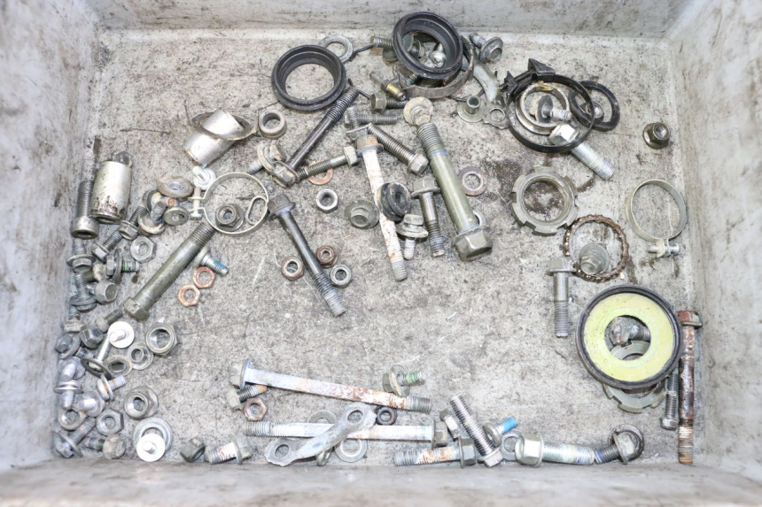 photo de SCHRAUBEN YAMAHA TTR 125 (2000 - 2020)