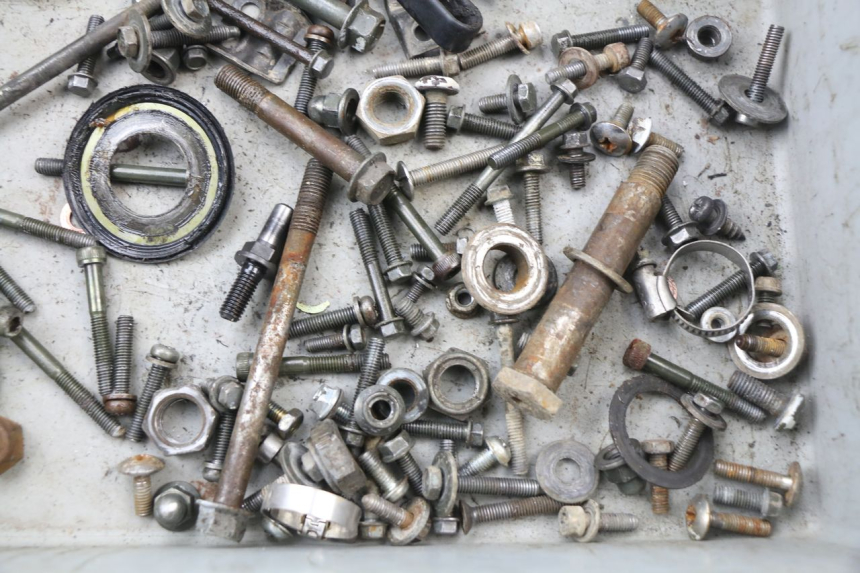 photo de SCHRAUBEN YAMAHA YZ 125 (1998 - 2005)