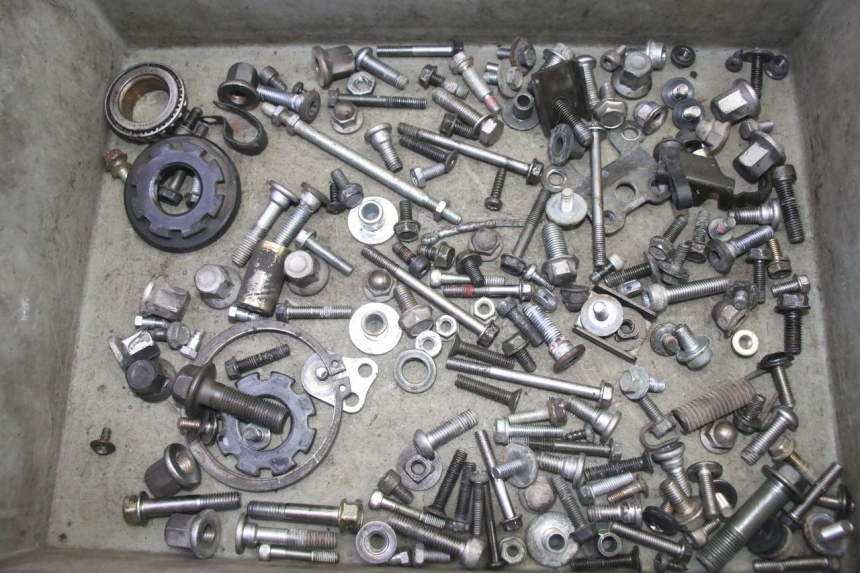 photo de SCHRAUBENSET KAWASAKI ZR 7 750 (1999 - 2001) - Hauptansicht