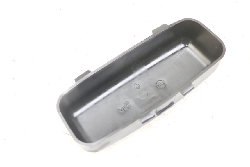 photo de WERKZEUGROLLE GURT PIAGGIO XEVO - X EVO 125 (2007 - 2016) - Detailansicht des Bauteils