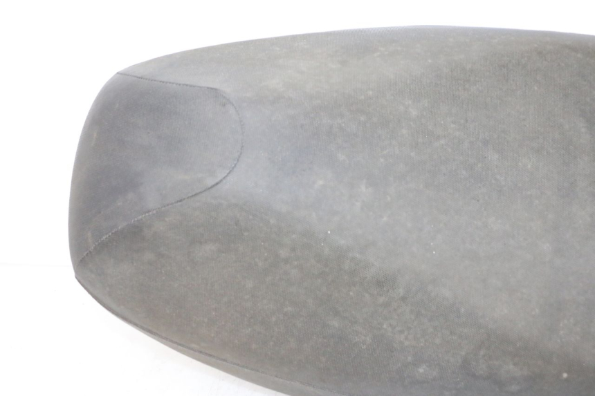 photo de SITZBANK KYMCO AGILITY 4T 50 (2018 - 2022) - Zoom auf Gebrauchszustand