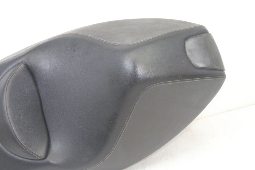 photo de SITZ APRILIA ATLANTIC 125 (2003 - 2009)