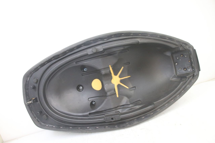 photo de SITZ APRILIA ATLANTIC 125 (2003 - 2009)