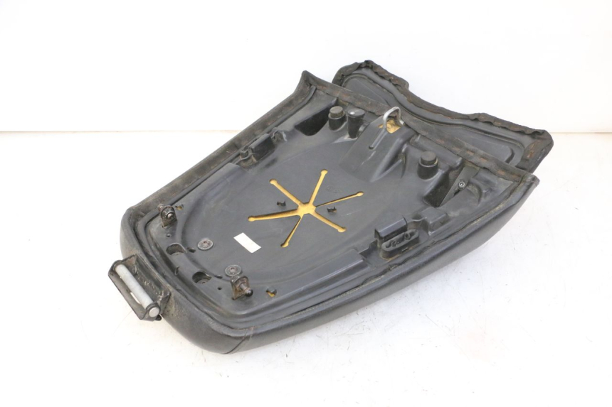 photo de HINTEN SITZ QUADRO 4 4D 350 (2015 - 2018)