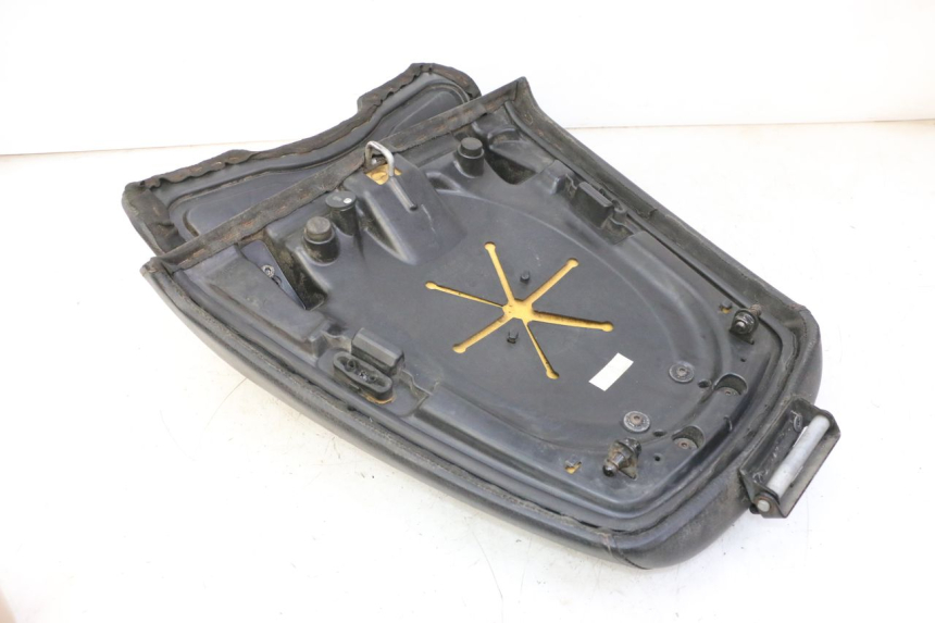 photo de HINTEN SITZ QUADRO 4 4D 350 (2015 - 2018)