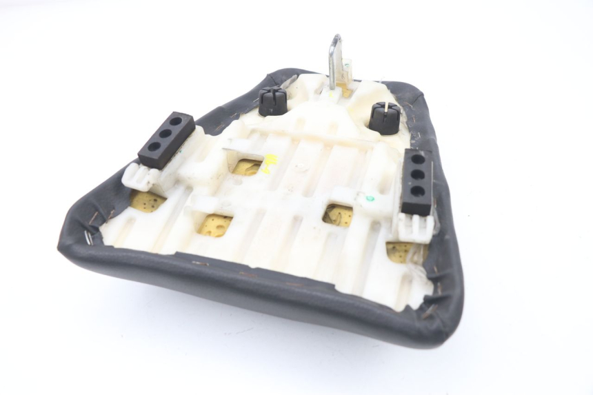 photo de HINTEN SITZ HONDA CBF 125 (2009 - 2015)