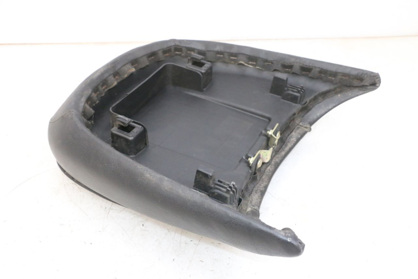 photo de HINTEN SITZ PEUGEOT DJANGO 4T 50 (2014 - 2019) - Zoom auf Gebrauchszustand