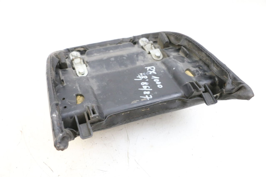 photo de HINTEN SITZ KAWASAKI GPZ RX 1000 (1986 - 1988) - Zoom auf Gebrauchszustand