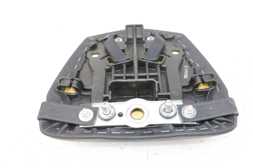 photo de HINTEN SITZ SUZUKI GSR 750 (2011 - 2017)