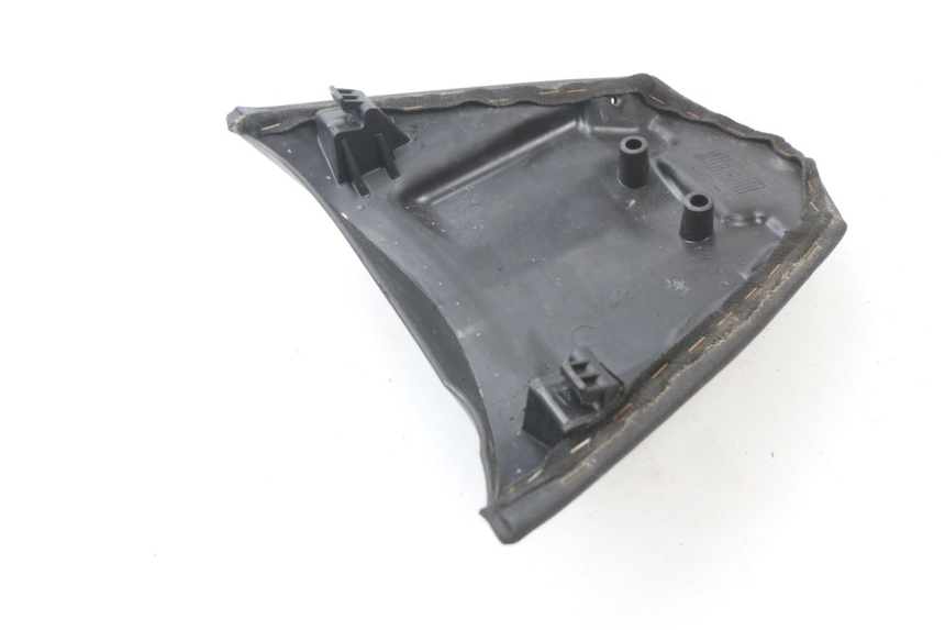 photo de HINTEN SITZ PEUGEOT JET FORCE CARBU 50 (2003 - 2016)