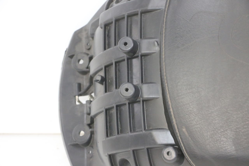 photo de HINTEN SITZ PEUGEOT SATELIS COMPRESSOR K15 125 (2006 - 2009)