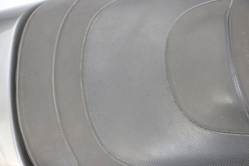 photo de HINTEN SITZ PEUGEOT SATELIS 125 (2013 - 2018)