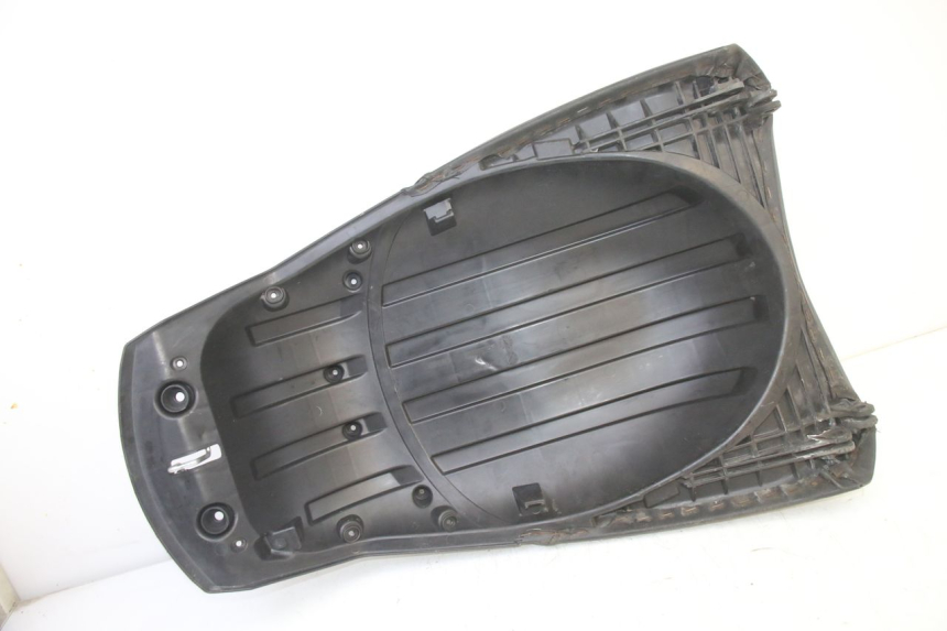 photo de HINTEN SITZ PEUGEOT SATELIS 250 (2006 - 2012)