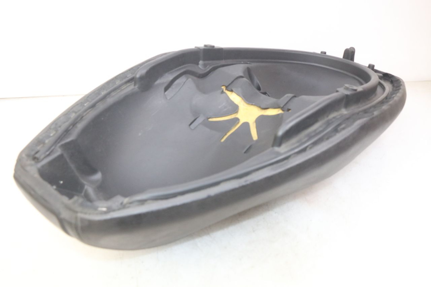 photo de SITZ APRILIA ATLANTIC 125 (2003 - 2009)