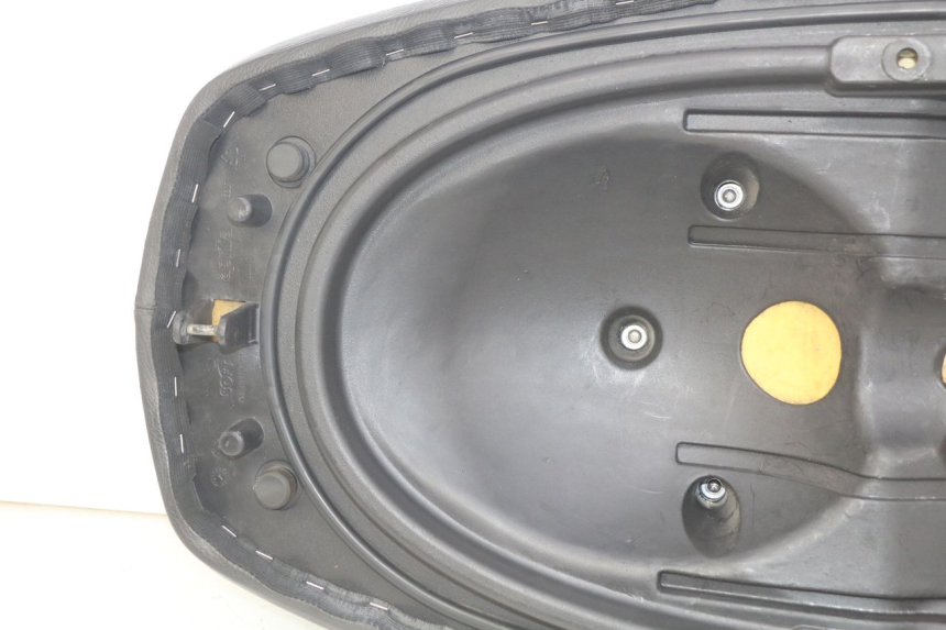 photo de SITZ APRILIA ATLANTIC 125 (2003 - 2009)