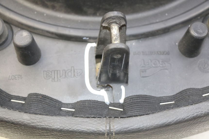 photo de SITZ APRILIA ATLANTIC 125 (2003 - 2009)