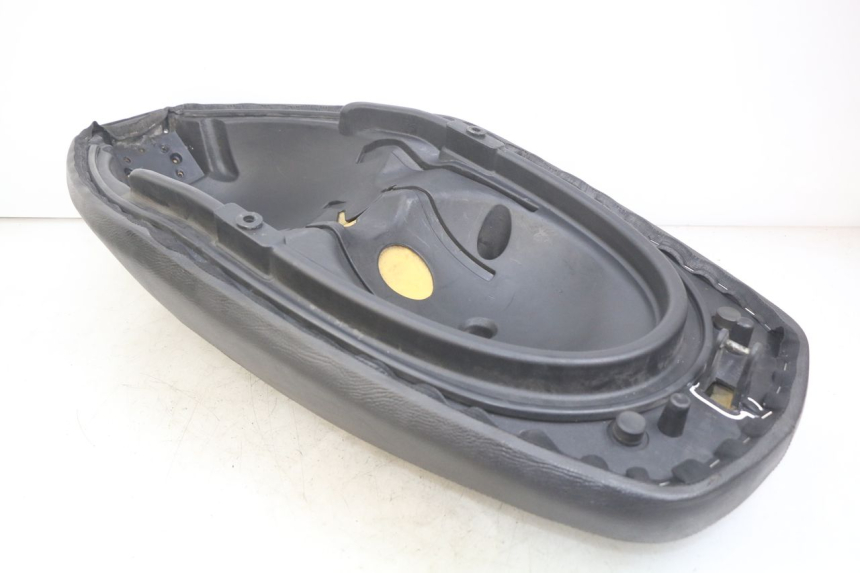 photo de SITZ APRILIA ATLANTIC 125 (2003 - 2009)