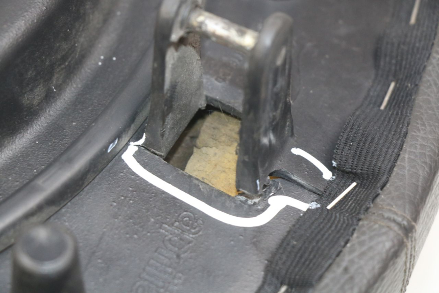 photo de SITZ APRILIA ATLANTIC 125 (2003 - 2009)