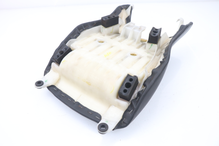 photo de VORNE SITZ HONDA CBF 125 (2009 - 2015)