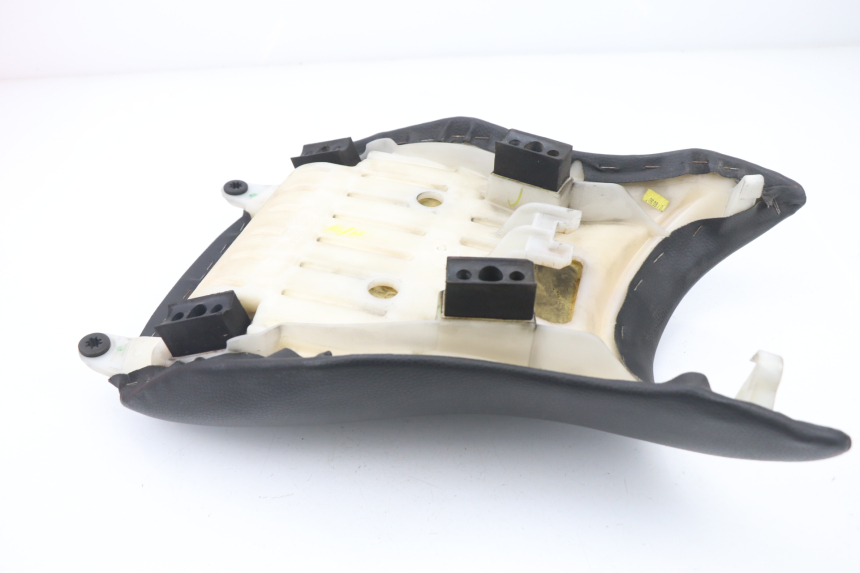 photo de VORNE SITZ HONDA CBF 125 (2009 - 2015)