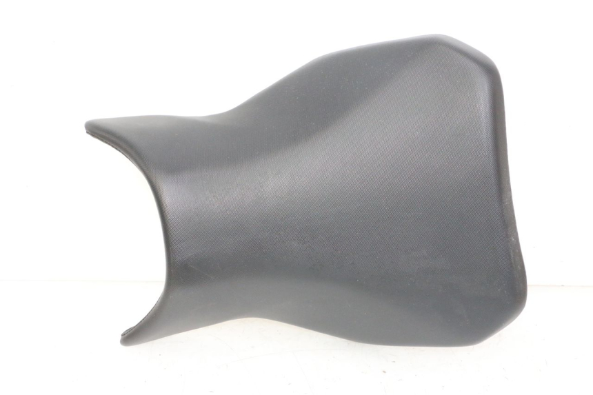 photo de VORNE SITZ SUZUKI GSR 750 (2011 - 2017)