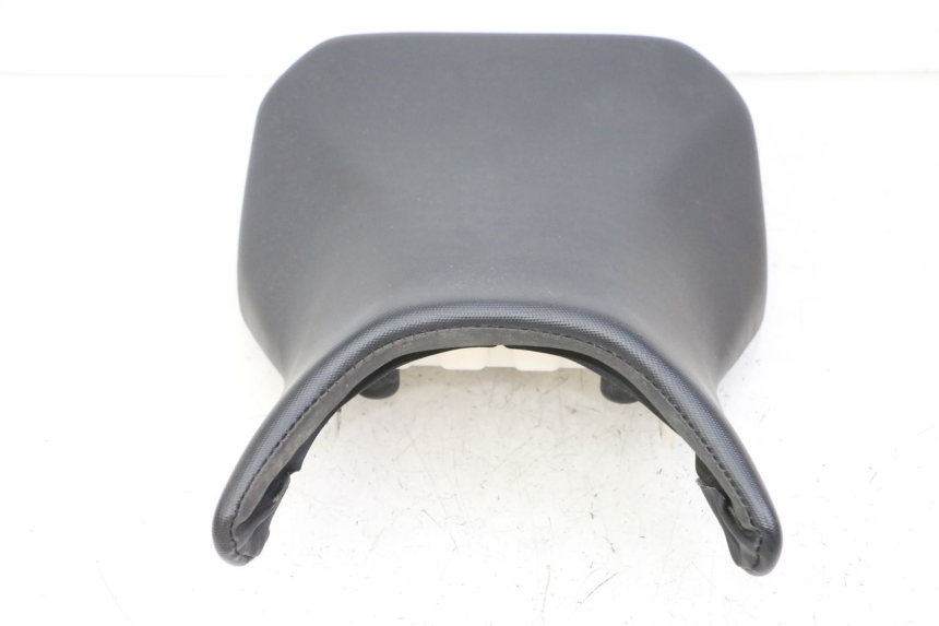 photo de VORNE SITZ SUZUKI GSR 750 (2011 - 2017)
