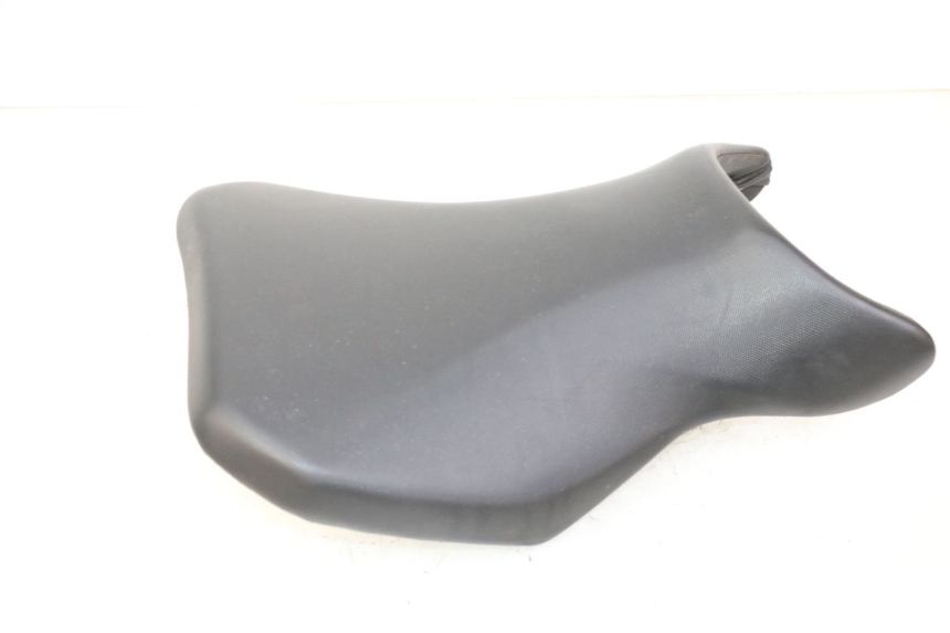 photo de VORNE SITZ SUZUKI GSR 750 (2011 - 2017)