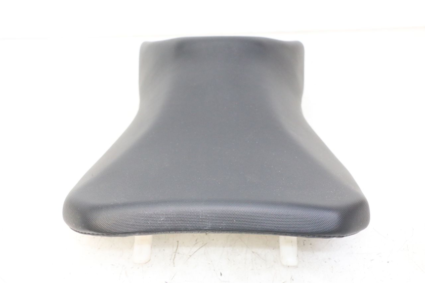 photo de VORNE SITZ SUZUKI GSR 750 (2011 - 2017)