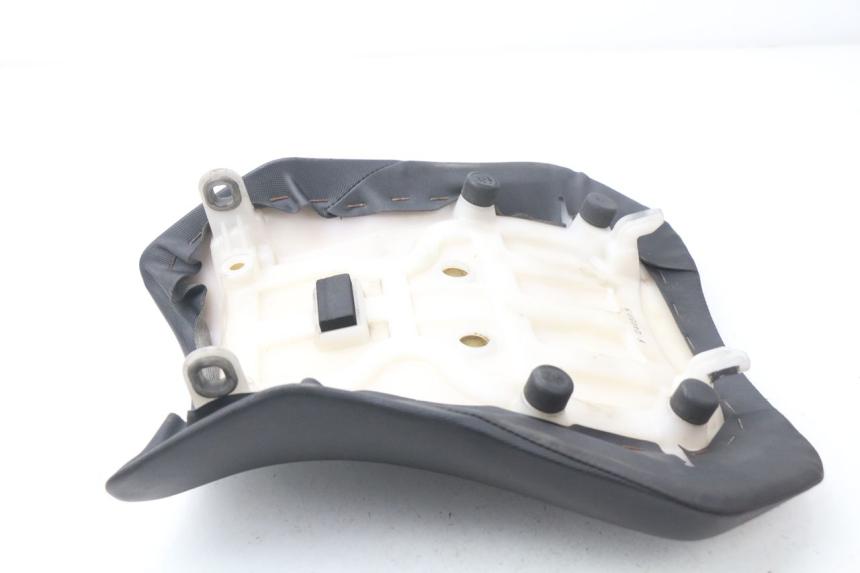 photo de VORNE SITZ SUZUKI GSX-R GSXR 750 (2011 - 2016)