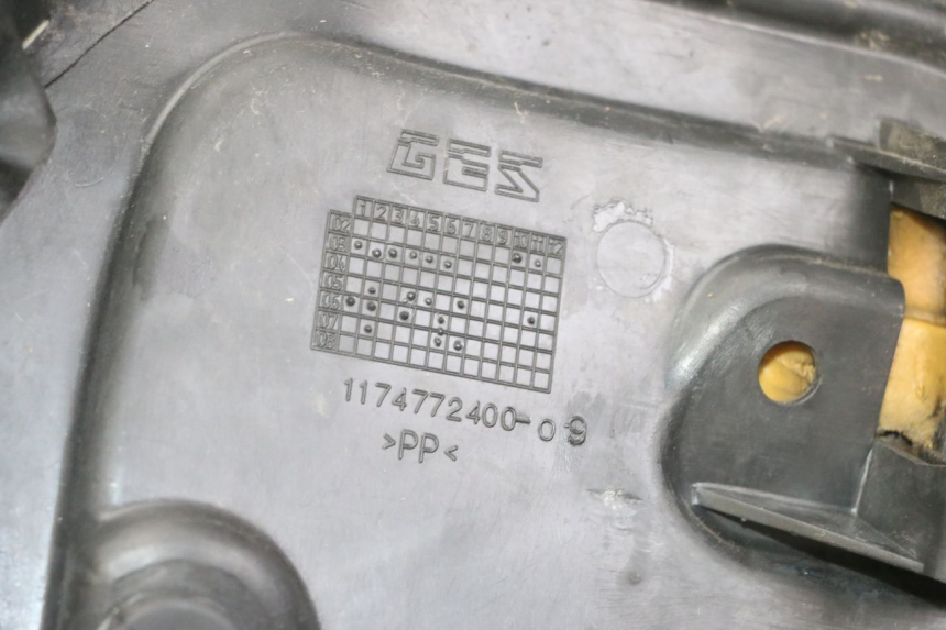 photo de VORNE SITZ PEUGEOT JET FORCE CARBU 50 (2003 - 2016)