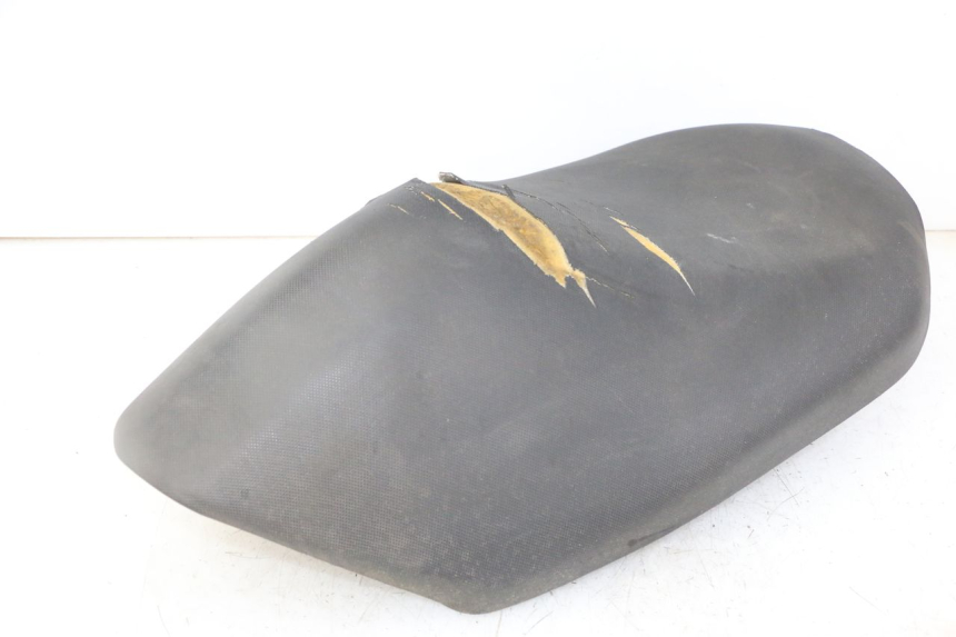 photo de VORNE SITZ PEUGEOT JET FORCE CARBU 50 (2003 - 2016)