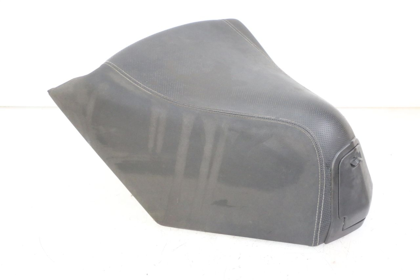 photo de VORNE SITZ PEUGEOT SATELIS 125 (2013 - 2018)