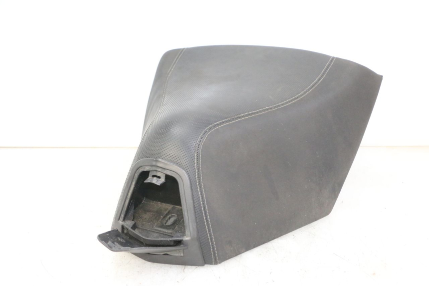 photo de VORNE SITZ PEUGEOT SATELIS 125 (2013 - 2018)