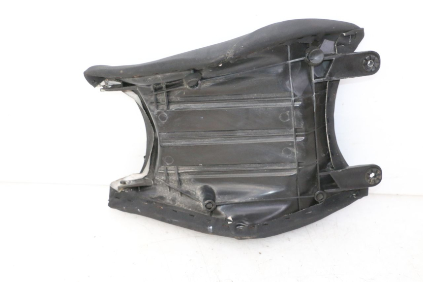 photo de VORNE SITZ MAG POWER R-STREET 50 (2016 - 2025)
