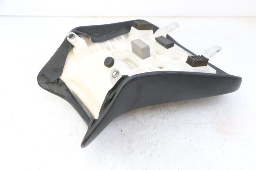 photo de VORNE SITZ SUZUKI SV S 650 (2003 - 2009)