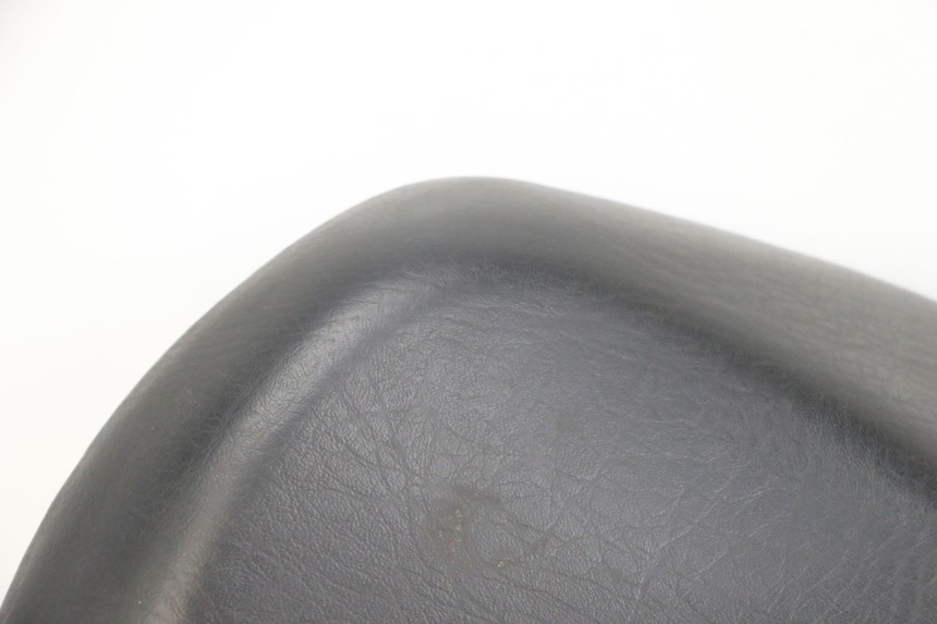 photo de VORNE SITZ PEUGEOT TWEET PRO EFI 4T 50 (2021 - 2022)