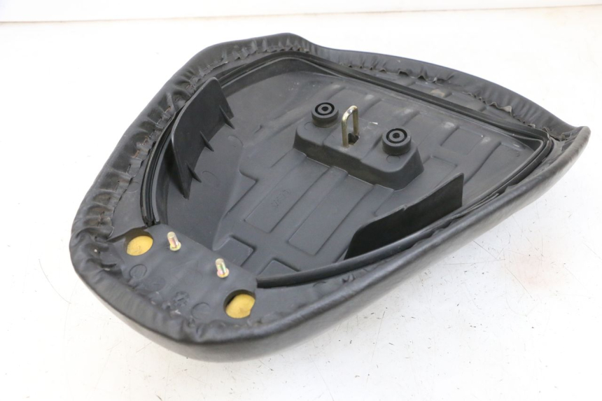 photo de VORNE SITZ PEUGEOT TWEET PRO EFI 4T 50 (2021 - 2022)