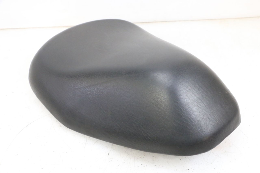 photo de VORNE SITZ PEUGEOT TWEET PRO EFI 4T 50 (2021 - 2022)