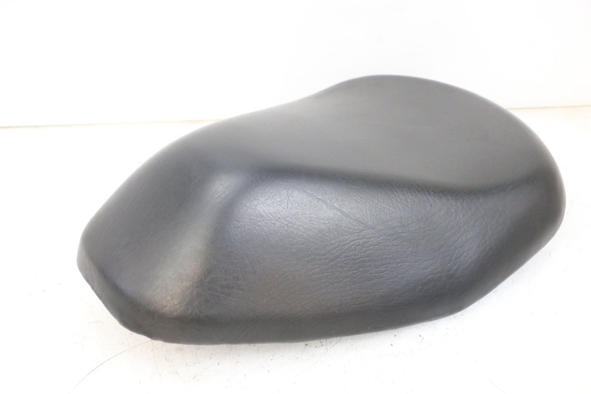 photo de VORNE SITZ PEUGEOT TWEET PRO EFI 4T 50 (2021 - 2022)