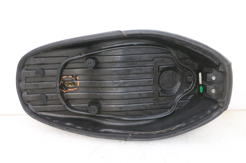 photo de SELLE MBK BOOSTER SPIRIT NAKED 50 (2004 - 2017) - Ergänzendes Produktfoto