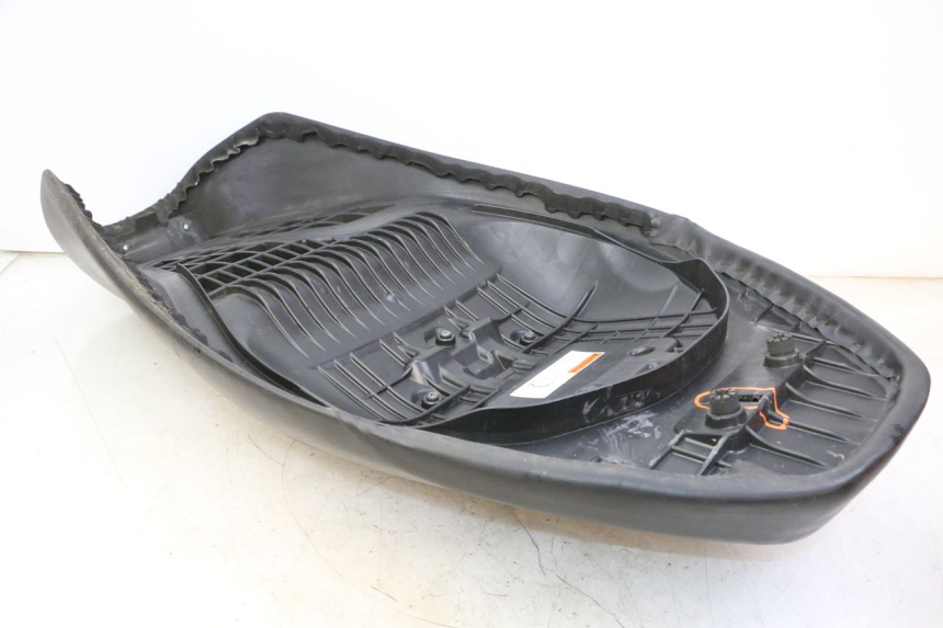 photo de SITZBANK SUZUKI BURGMAN 125 (2007 - 2014)